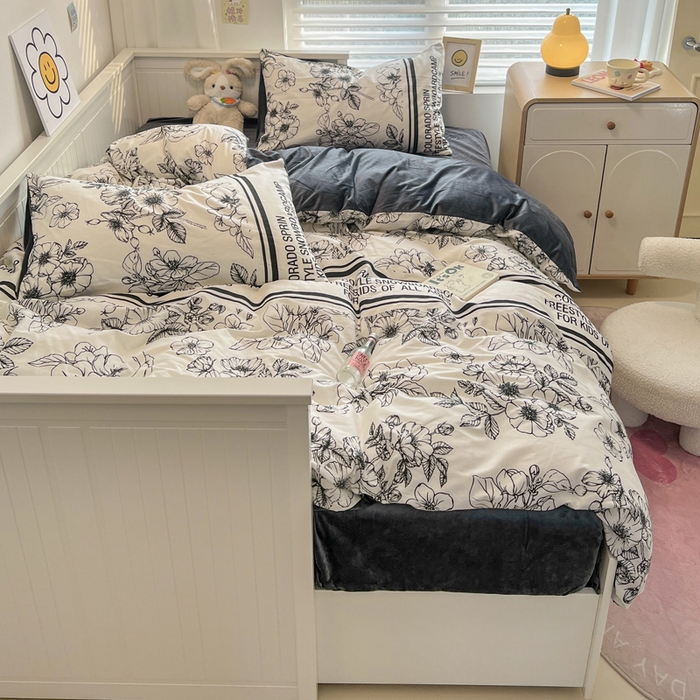 91家纺网 家纺一手货源 找家纺 盛馨家纺 2024秋冬棉加绒13372全棉宝宝绒牛奶绒床单床笠保暖绒四件套 野花之梦