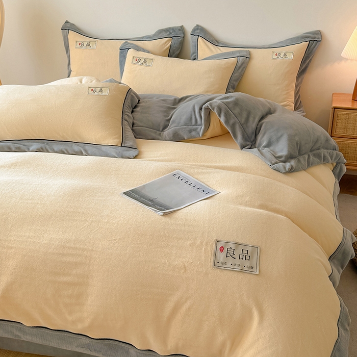 91家纺网 家纺一手货源 找家纺 全季家居 2024新款A类良品纯色双拼牛奶绒高克重加厚保暖四件套 米黄+浅灰