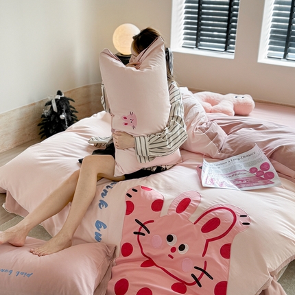 91家纺网 家纺一手货源 找家纺 （总）暖生活 2025新款全棉磨毛贴布绣四件套