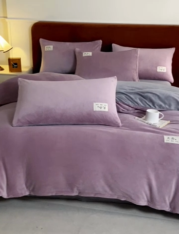 91家纺网 家纺一手货源 找家纺 澳梵家居 2024新款牛奶绒素色双拼四件套--【暖茶系列】 暖茶-芋泥紫