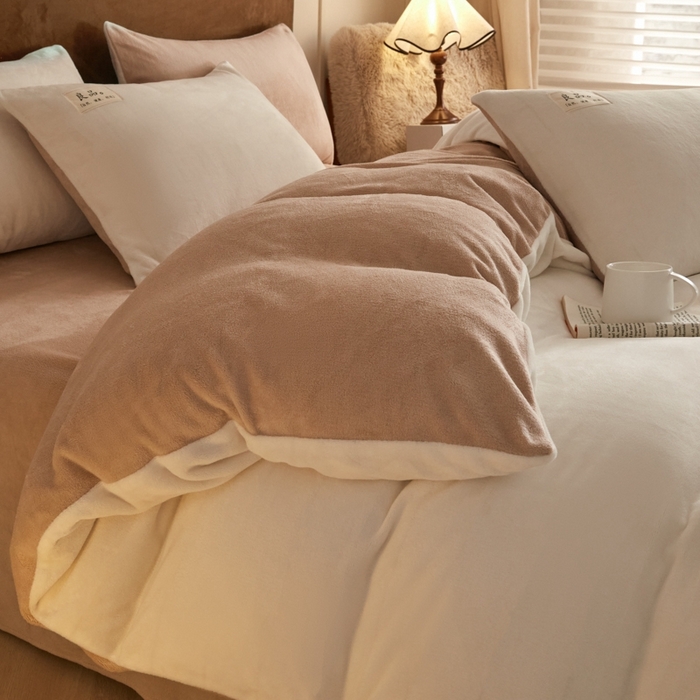 91家纺网 家纺一手货源 找家纺 澳梵家居 2024新款牛奶绒素色双拼四件套--【暖茶系列】 暖茶-牛奶可可