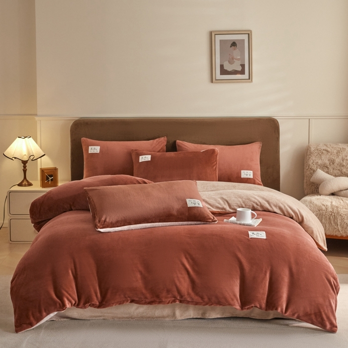 91家纺网 家纺一手货源 找家纺 澳梵家居 2024新款牛奶绒素色双拼四件套--【暖茶系列】 暖茶-红糖姜茶
