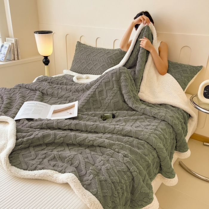 91家纺网 家纺一手货源 找家纺 希廷顿 2024新款高克重双层加厚塔芙绒毛毯 麻花-高级灰