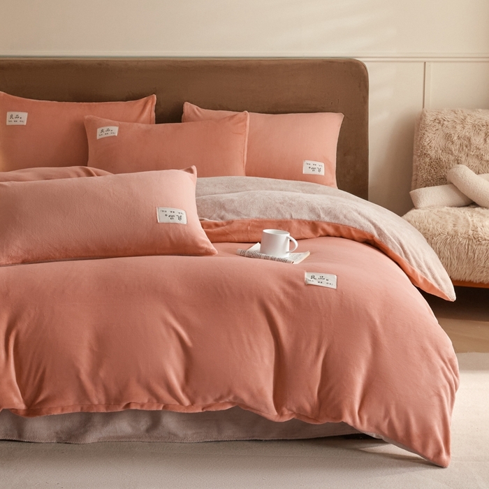 91家纺网 家纺一手货源 找家纺 澳梵家居 2024新款牛奶绒素色双拼四件套--【暖茶系列】 暖茶-热橙C