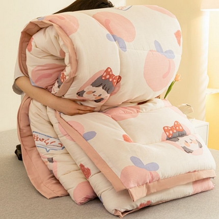 91家纺网 家纺一手货源 找家纺 八方汇（一户被芯生活馆） 2024新款全棉亲肤舒适卡通冬被子被芯 蜜桃公主