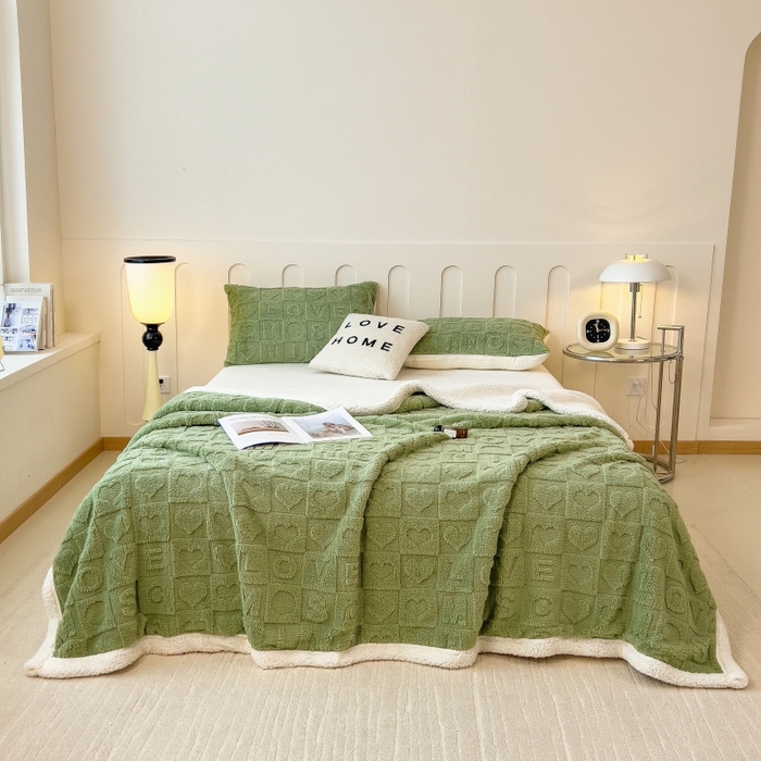 91家纺网 家纺一手货源 找家纺 希廷顿 2024新款高克重双层加厚塔芙绒毛毯 爱心-抹茶绿