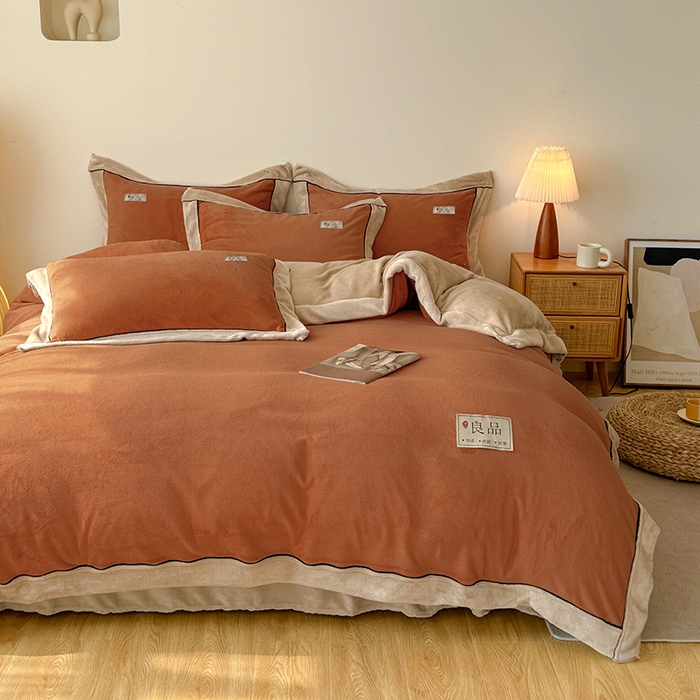 91家纺网 家纺一手货源 找家纺 全季家居 2024新款A类良品纯色双拼牛奶绒高克重加厚保暖四件套 焦糖+暖陀
