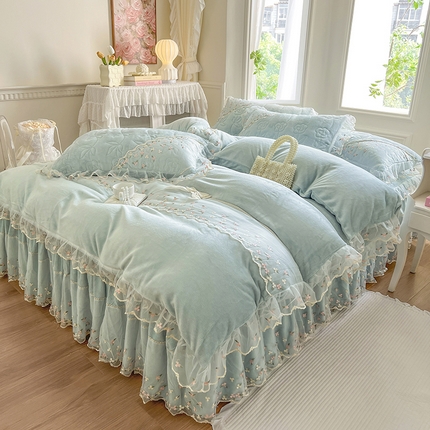 网红馆（ck家纺） 2025新款加厚保暖高克重牛奶绒蕾丝花边床裙款恬星系列四件套 恬星-云水蓝