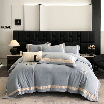 91家纺网 家纺一手货源 找家纺 （总）瑞雪家居 2025新款牛奶绒拼接刺绣四件套-蕾米