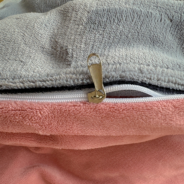 91家纺网 家纺一手货源 找家纺 全季家居 2024新款A类良品纯色双拼牛奶绒高克重加厚保暖四件套 豆沙+浅灰