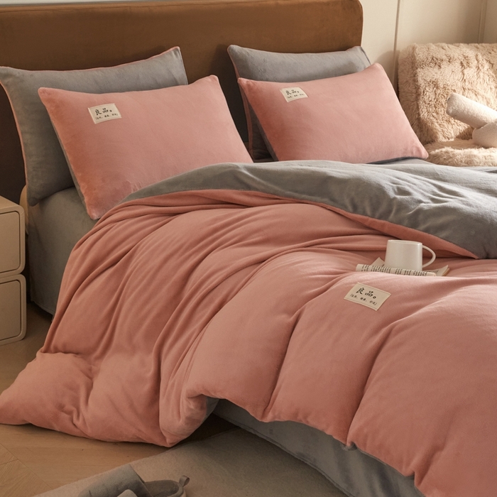 91家纺网 家纺一手货源 找家纺 澳梵家居 2024新款牛奶绒素色双拼四件套--【暖茶系列】 暖茶-豆沙