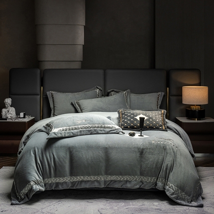 91家纺网 家纺一手货源 找家纺 （总）瑞雪家居 2025新款牛奶绒宽边刺绣四件套-瑞亚