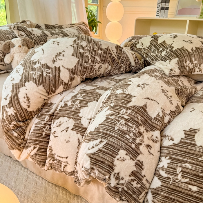 91家纺网 家纺一手货源 找家纺 富之航家纺 2024新款高克重小清新牛奶绒四件套 繁花似锦