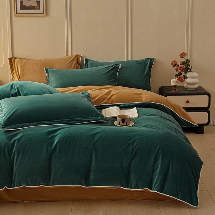 91家纺网 家纺一手货源 找家纺 澳梵家居 澳梵家居 2024新款A类宝宝绒嵌绳款四件套--【雅致系列】 祖母绿+卡其