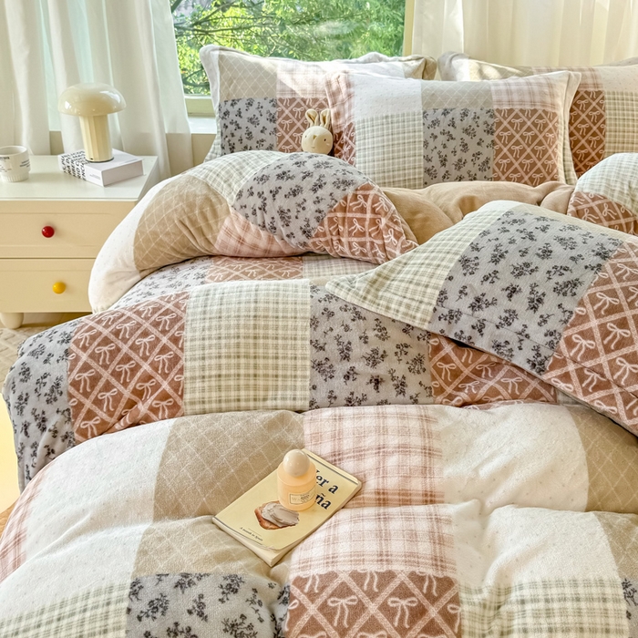 91家纺网 家纺一手货源 找家纺 富之航家纺 2024新款高克重小清新牛奶绒四件套 花漾