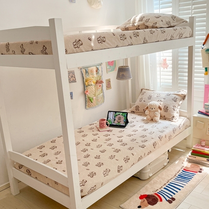 91家纺网 家纺一手货源 找家纺 川悦生活 2024新款雪花绒印花宿舍单床笠系列 床笠奶咖小熊