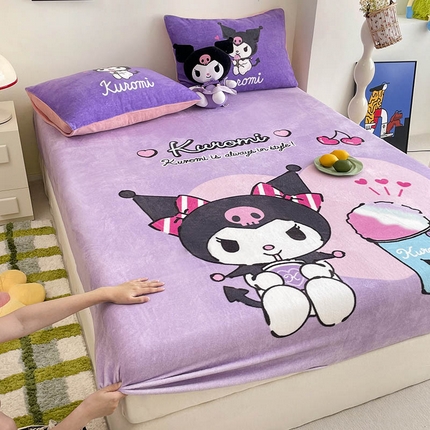 91家纺网 家纺一手货源 找家纺 （总）米帛家纺 2024新款A类三丽鸥卡通床笠单件床罩冬季加厚牛奶绒床垫保护罩全包床单套