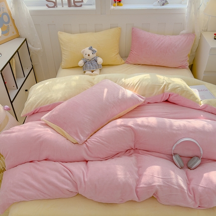 91家纺网 家纺一手货源 找家纺 2024新款高克重亲肤牛奶绒四件套-场景一 玉粉奶盖黄