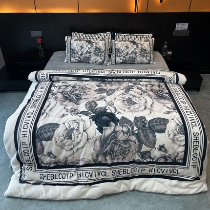 91家纺网 家纺一手货源 找家纺 色鬼 2024新款印花牛奶绒四件套仿大牌风直播网红爆款四件套 大花