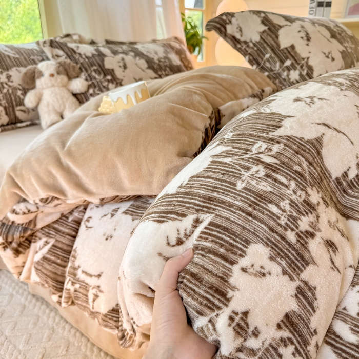 91家纺网 家纺一手货源 找家纺 富之航家纺 2024新款高克重小清新牛奶绒四件套 繁花似锦