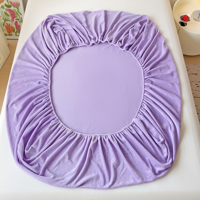 91家纺网 家纺一手货源 找家纺 言熙居 2024新款牛奶绒刺绣纯色360度全包床笠三件套 喵喵-紫