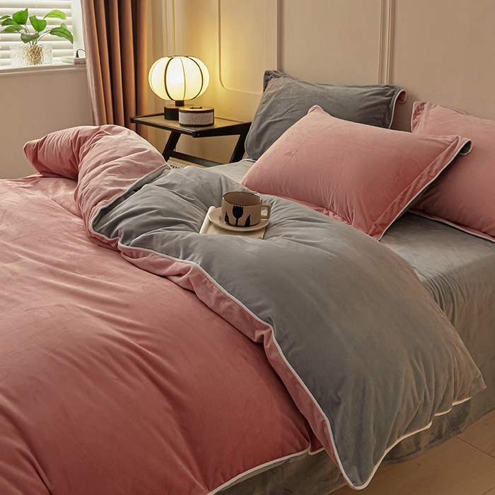 91家纺网 家纺一手货源 找家纺 澳梵家居 澳梵家居 2024新款A类宝宝绒嵌绳款四件套--【雅致系列】 橘粉+灰