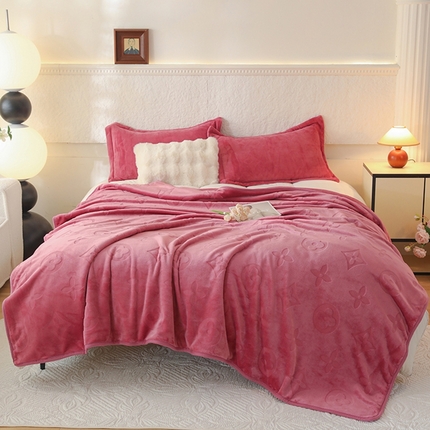 91家纺网 家纺一手货源 找家纺 逸尚阁 2024新款立体雕花绒毛毯 海棠豆沙-毛毯