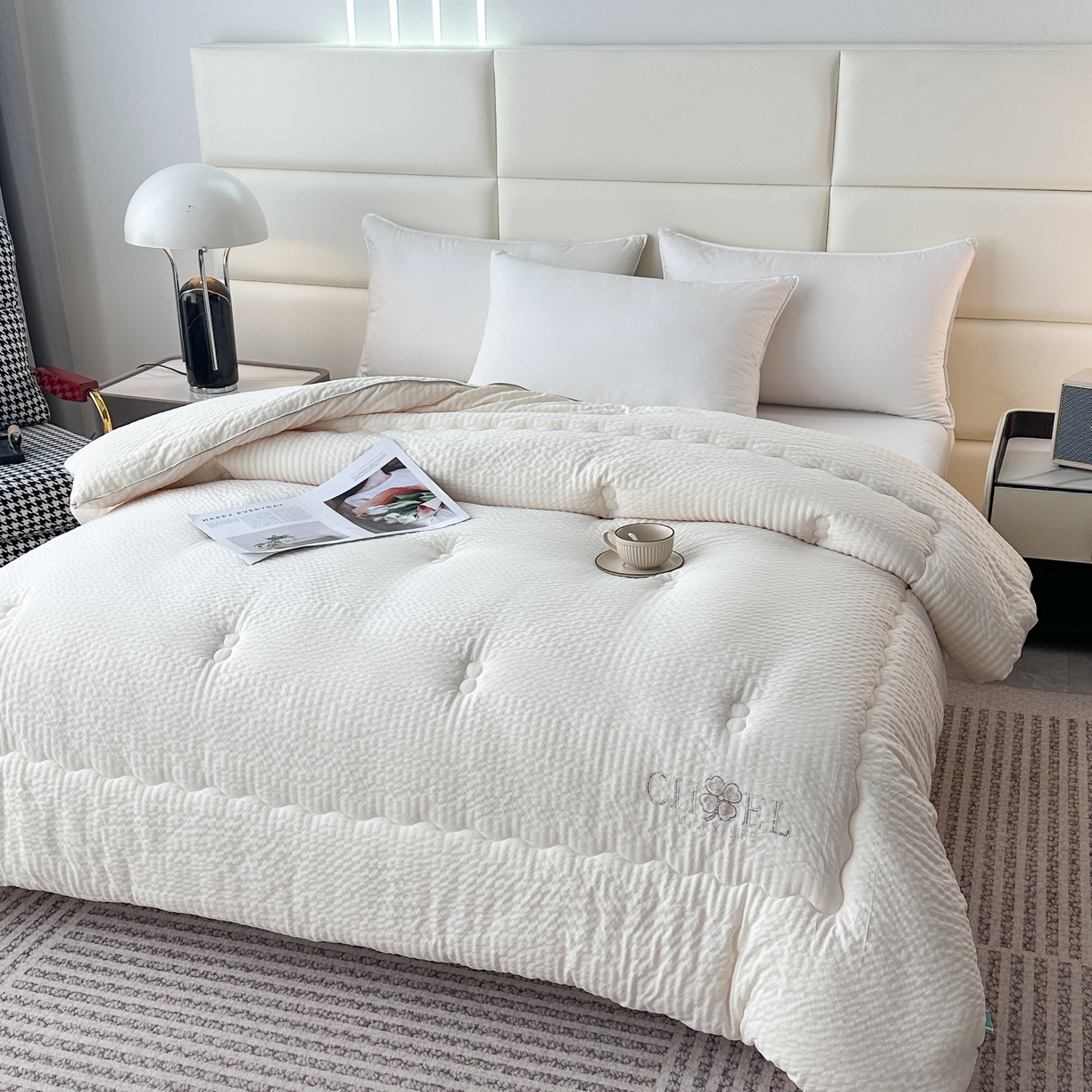 91家纺网 家纺一手货源 找家纺 81号家纺 2024新款轻奢纯色云织纱被子被芯冬被春秋被大豆被 轻奢-白