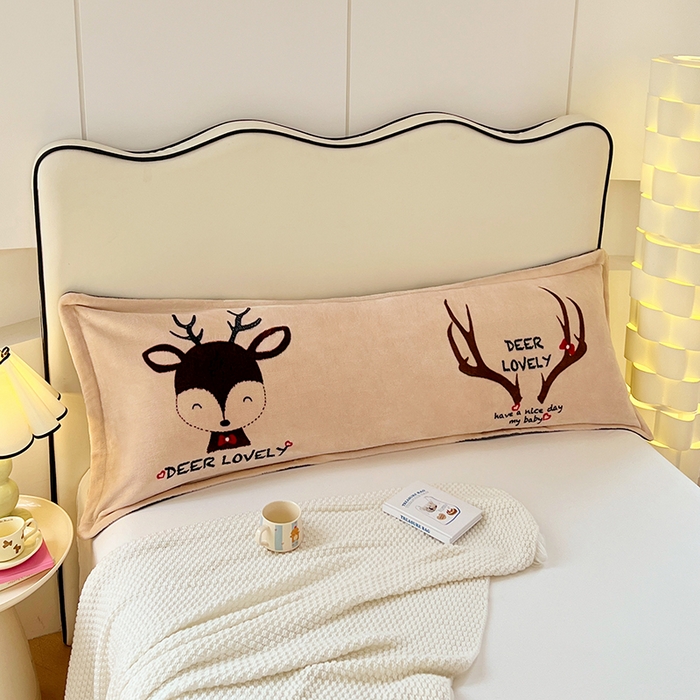 91家纺网 家纺一手货源 找家纺 梦舒羽 2025新款冬季法莱绒枕套牛奶绒1.5m枕头套双人珊瑚绒枕芯套 快乐麋鹿