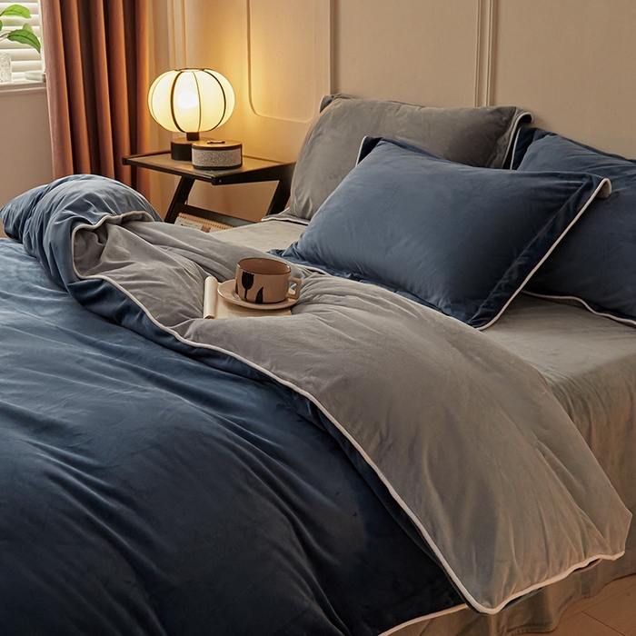 91家纺网 家纺一手货源 找家纺 澳梵家居 澳梵家居 2024新款A类宝宝绒嵌绳款四件套--【雅致系列】 深蓝+灰