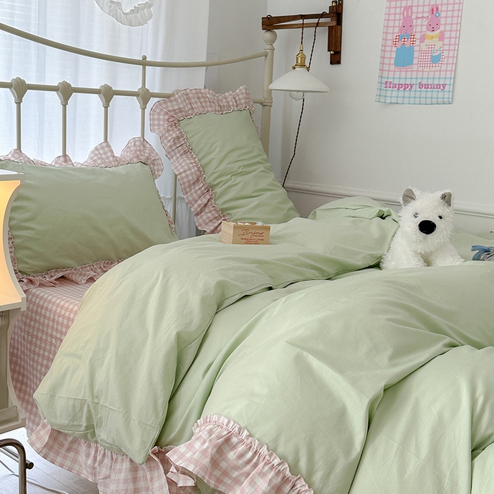 91家纺网 家纺一手货源 找家纺 2024新款花边奶油格子全棉混搭款四件套 莓莓芭乐