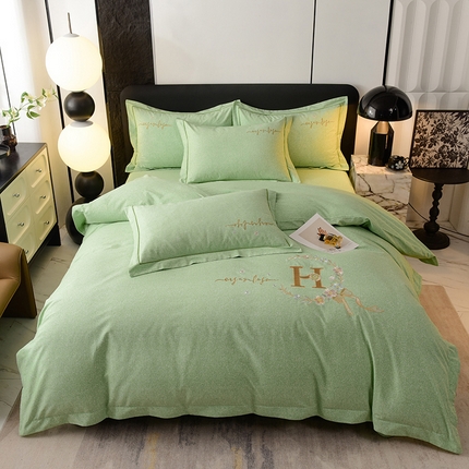 91家纺网 家纺一手货源 找家纺 （总）磨毛世家家纺 2025绣花四件套系列