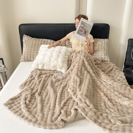 91家纺网 家纺一手货源 找家纺 航途席业 2025新款牛奶绒泡泡兔毛绒毛毯午睡毯（可供跨境电商） 卡其色