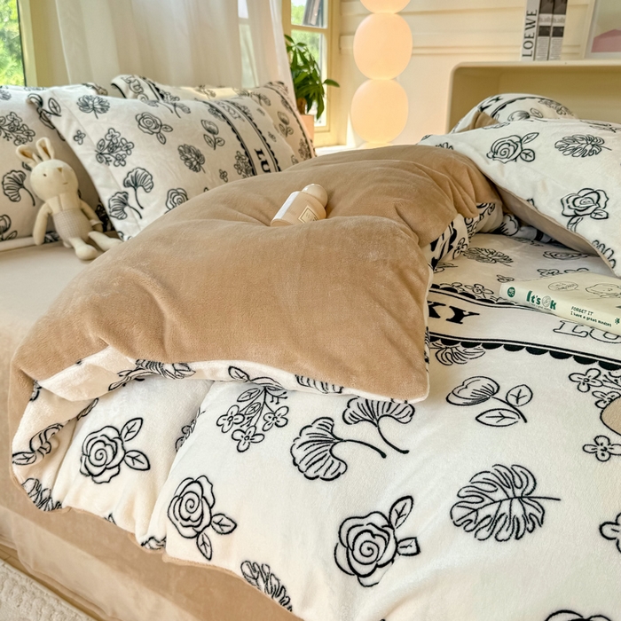 91家纺网 家纺一手货源 找家纺 富之航家纺 2024新款高克重小清新牛奶绒四件套 墨染花郁