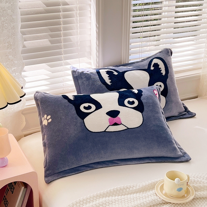 91家纺网 家纺一手货源 找家纺 梦舒羽 2025新款冬季法莱绒枕套牛奶绒枕头套单人宿舍珊瑚绒枕芯套 二哈