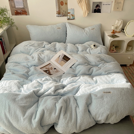 91家纺网 家纺一手货源 找家纺 十里居 2024新款泰迪绒牛奶绒刺绣贴标四件套 泰迪绒-蓝灰