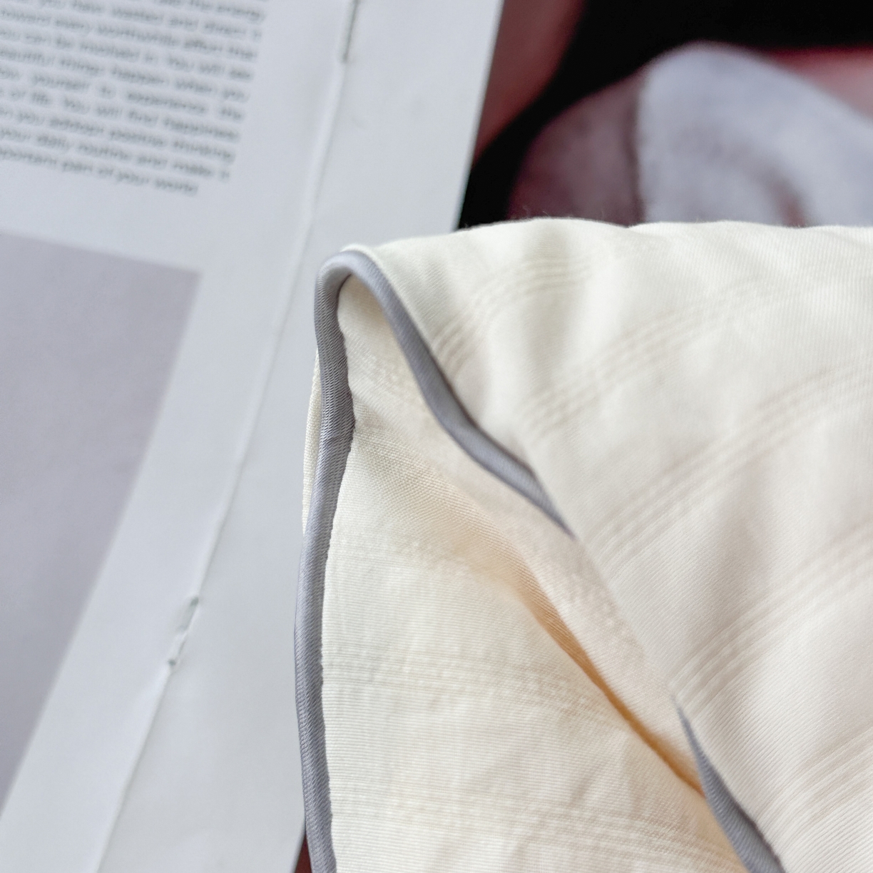 91家纺网 家纺一手货源 找家纺 81号家纺 2024新款轻奢纯色云织纱被子被芯冬被春秋被大豆被 轻奢-白