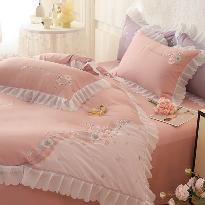 91家纺网 家纺一手货源 找家纺 艾米家居 2025新款秋冬加厚铂金磨毛刺绣花边四件套-花涧 花涧-豆沙