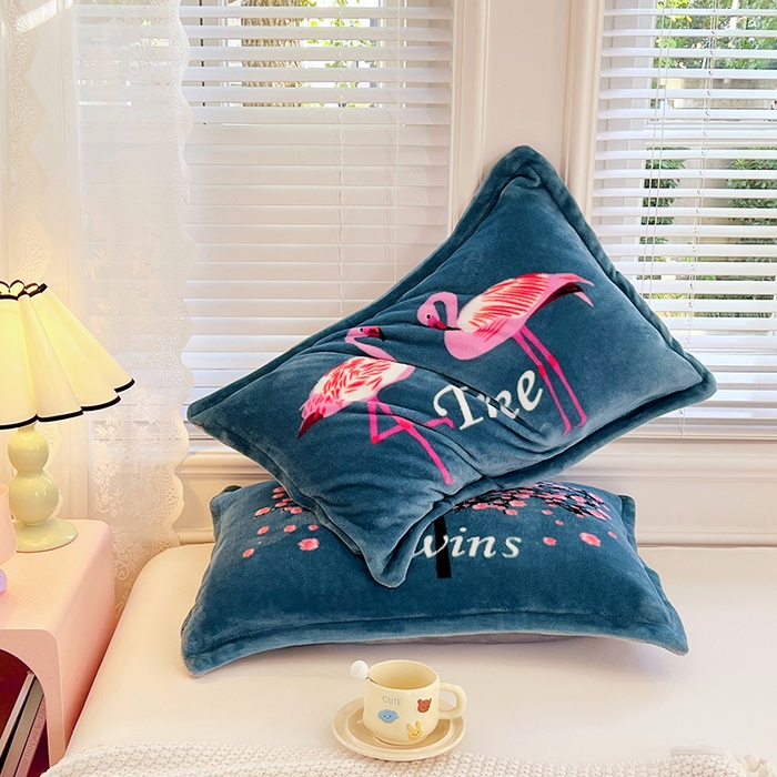 91家纺网 家纺一手货源 找家纺 梦舒羽 2025新款冬季法莱绒枕套牛奶绒枕头套单人宿舍珊瑚绒枕芯套 玫瑰恋人