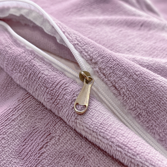 91家纺网 家纺一手货源 找家纺 苏木年华 2024新款无印良品风230克全消光牛奶绒大拼角压线刺绣四件套-塔莉 塔莉-紫