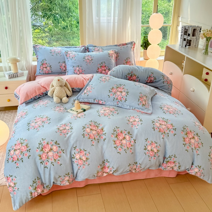 91家纺网 家纺一手货源 找家纺 富之航家纺 2024新款高克重小清新牛奶绒四件套 莫兰朵