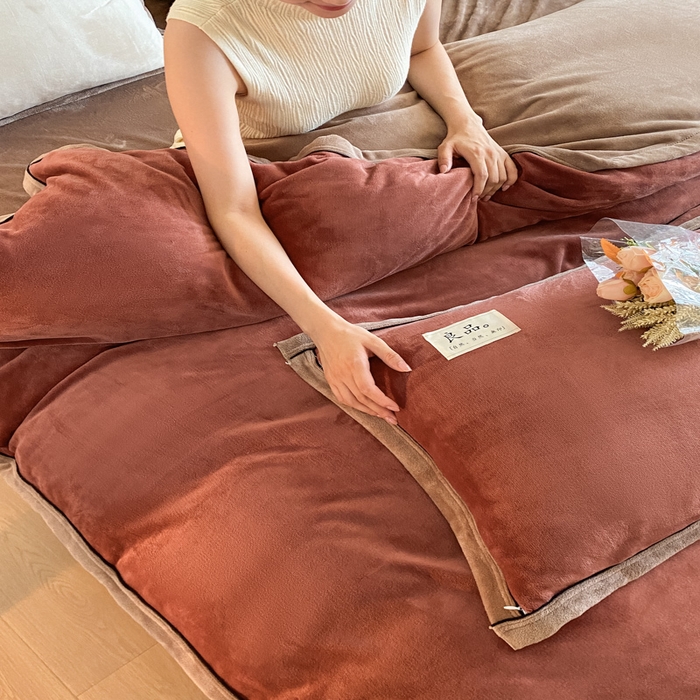 91家纺网 家纺一手货源 找家纺 （总）澳梵家居 2024新款牛奶绒包边嵌绳款双拼四件套