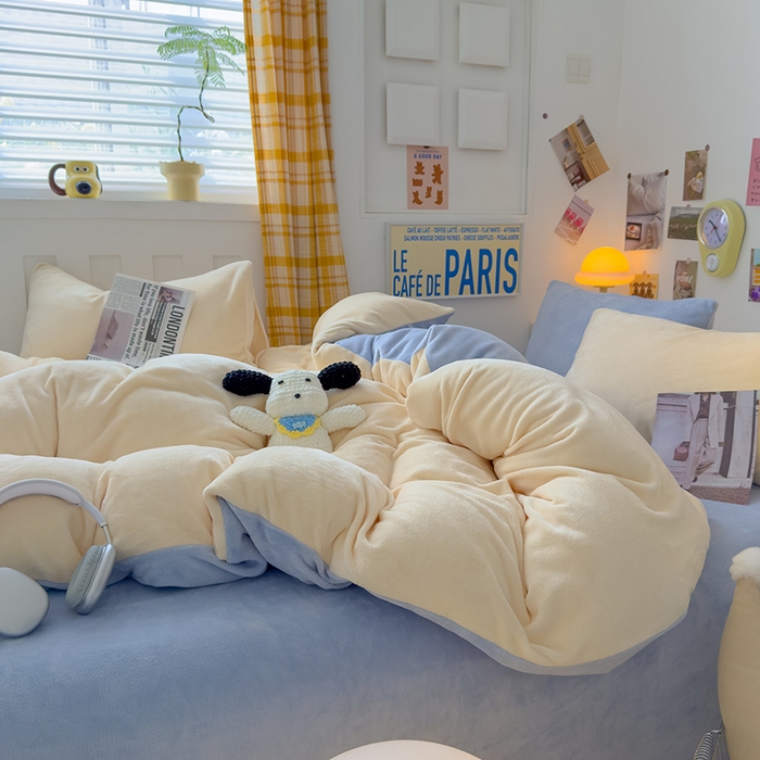 91家纺网 家纺一手货源 找家纺 2024新款高克重亲肤牛奶绒四件套-场景二 奶黄+蓝