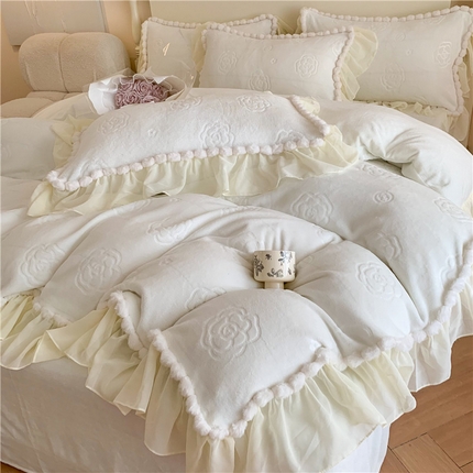 91家纺网 家纺一手货源 找家纺 富盛家纺 2024新款牛奶绒雕花四件套韩版公主风四件套-依恋 依恋-白
