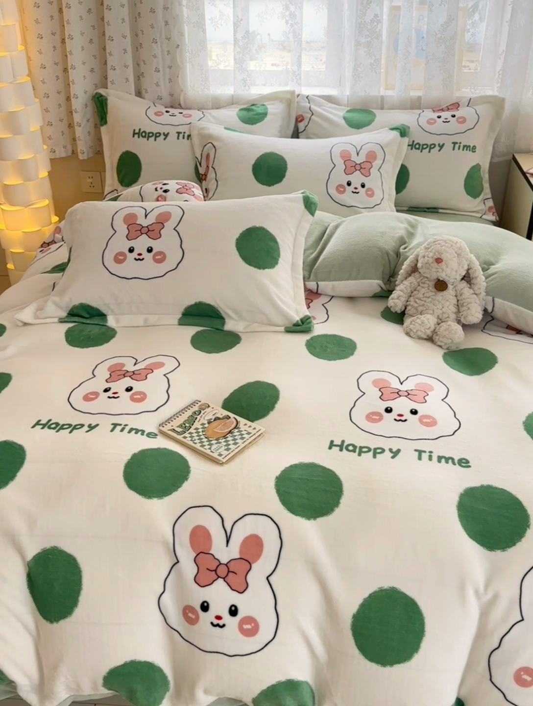 91家纺网 家纺一手货源 找家纺 全季家居 2024新款A类小清新印花牛奶绒高克重加厚保暖四件套 点点兔