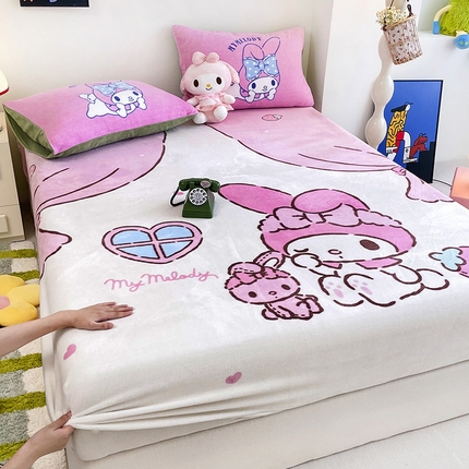 91家纺网 家纺一手货源 找家纺 （总）米帛家纺 2024新款A类三丽鸥卡通床笠单件床罩冬季加厚牛奶绒床垫保护罩全包床单套
