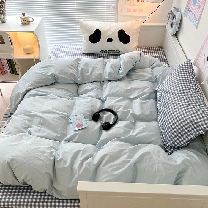 91家纺网 家纺一手货源 找家纺 2024新款全棉纯色大版枕套混搭款四件套 蓝莓牛乳