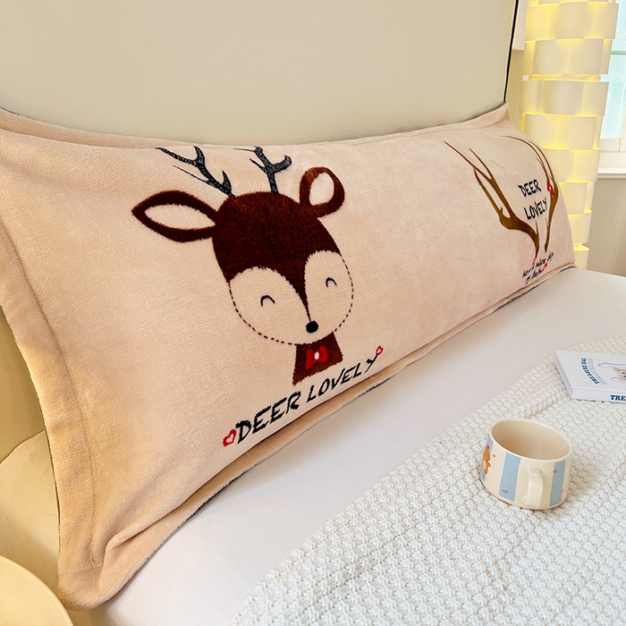 91家纺网 家纺一手货源 找家纺 梦舒羽 2025新款冬季法莱绒枕套牛奶绒1.5m枕头套双人珊瑚绒枕芯套 快乐麋鹿