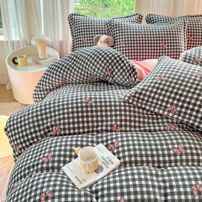 91家纺网 家纺一手货源 找家纺 富之航家纺 2024新款高克重小清新牛奶绒四件套 翩翩起舞