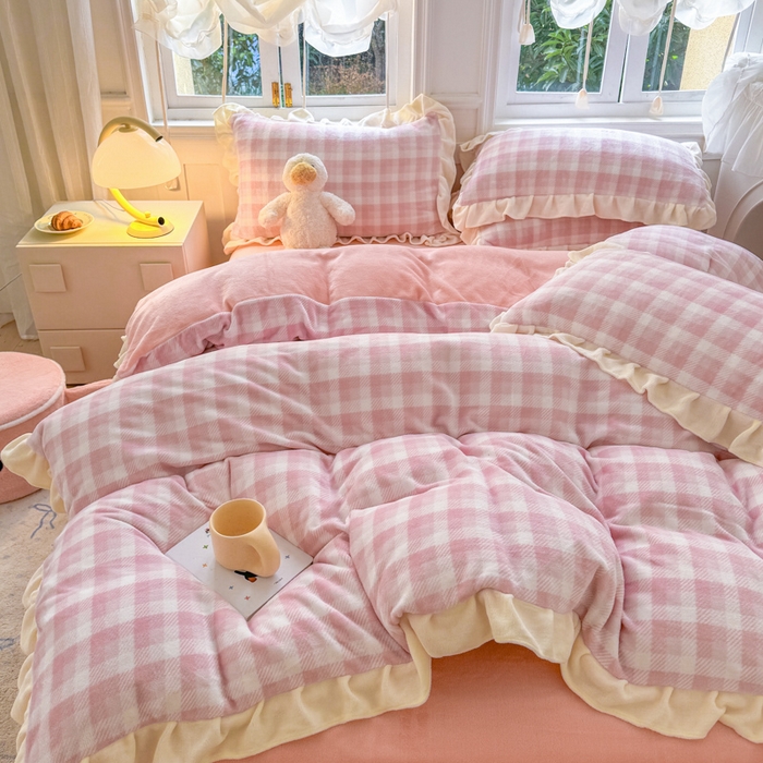 91家纺网 家纺一手货源 找家纺 2024新款高克重韩版牛奶绒四件套-奶油格子系列 奶油粉格